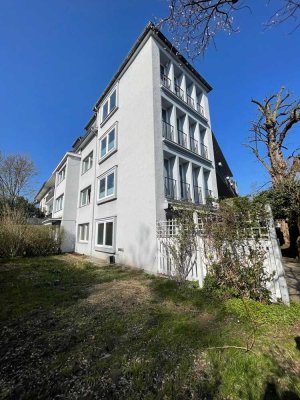 ***Exklusive 4-Zimmer-Wohnung mit Balkon, Terrasse und Garten in Düsseldorf Grafenberg***