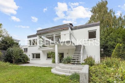 Komplett saniertes Einfamilienhaus mit großem Garten