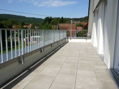 ERSTBEZUG: Exklusive 4,5-Zimmer-Wohnung mit gehobener Innenausstattung mit Balkon in Auenwald