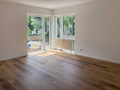 WOHNUNG MIT NEUEM BODENBELAG, EINBAUKÜCHE & FAHRSTUHL AM SCHWANENTEICH!