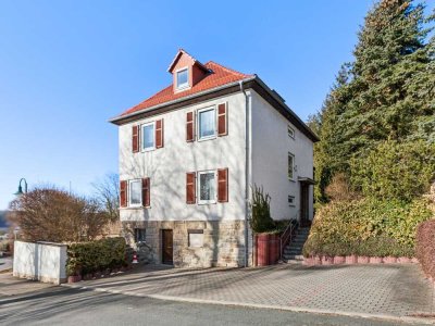 Arzt -/ Physiotherapie Praxis ca. 104 m² und Wohnen ca. 102 m²  - die ideale Kombination