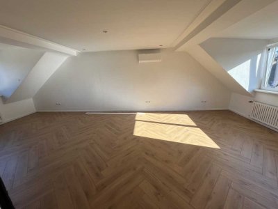 Moderne 3,5-Zimmer, Klimaanlage, Einbauküche