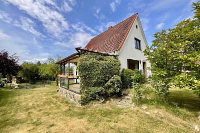 Einfamilienhaus mit großem Grundstück und Potenzial in Lübeck-Niendorf
