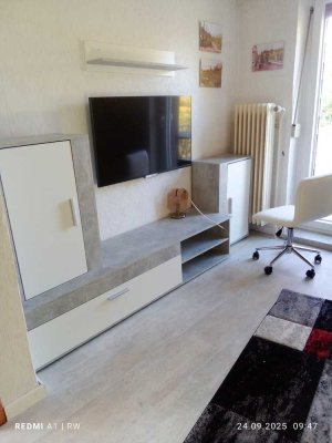Erstbezug in neu renoviertes Zimmer mit Terrasse, eigenes Duschbad