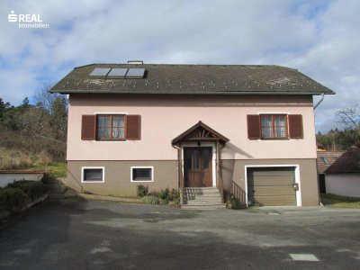 Preisknaller: Idyllisches, seniorengerechtes Landhaus mit Nebengebäude und Garten