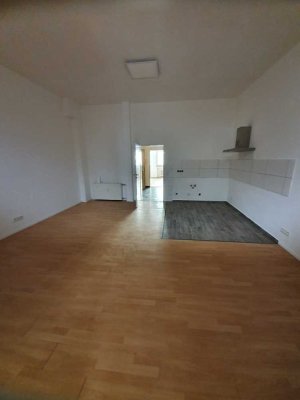 Barrierefrei!e großzügige 92 m² EG Wohnung  2 Zimmer plus Wohnküche Innenstadtlage