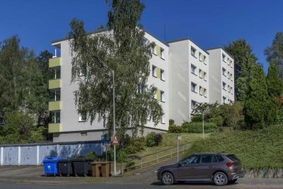Famiienwohnung! 4 Zimmer Wohnung mit Balkon  in Neunkirchen - WBS erforderlich