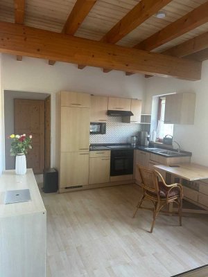 Ansprechende, möblierte 2-Zimmer-Wohnung mit Terrasse und Stellplatz �zur Miete in 46537 Dinslaken