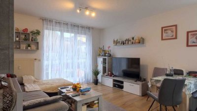 Gepflegte 2-Zimmer-Wohnung, mit Balkon, Kellerabteil, zwei TG-Stellplatz. Aktuell vermietet!