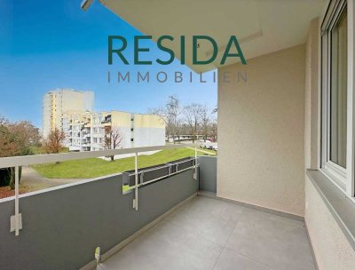 Erstbezug nach Sanierung! Stilvolle 2,5-Zi.-Whg. mit Balkon, TG & Aufzug