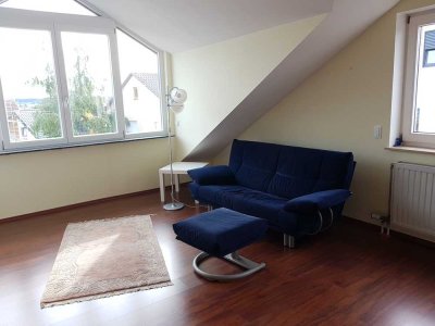 Großzügige, möbilierte und klimatisierte 2-Zimmer DG Wohnung in Löchgau