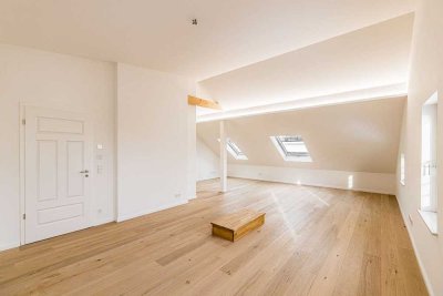 Renovierte 3-Zimmer Dachgeschosswohnung mit Loggia
