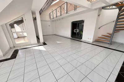 Stilvolle Maisonette-Wohnung mit Galerie und Tiefgaragenstellplatz - Dörfles-Esbach