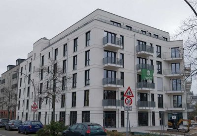 Erstbezug mit Balkon und EBK: Schöne 3,5-Raum-Wohnung mit geh. Innenausstattung