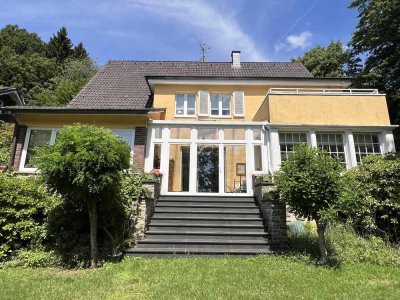 Herrschaftliche Villa in bevorzugter Wohnlage in Solingen- Widdert