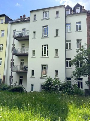Chemnitz: Vermietete 2-Raumwohnung mit Balkon + Tageslichtbad in Zentrums- und Uni-Nähe!