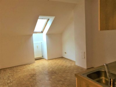 Ab sofort: Kleine feine Wohnung mit Parkplatz! Haustiere erlaubt!