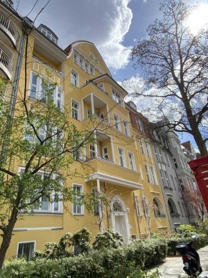 Ruhige Wohnung in kernsaniertem Jugendstilhaus in bester Lage von Pankow
