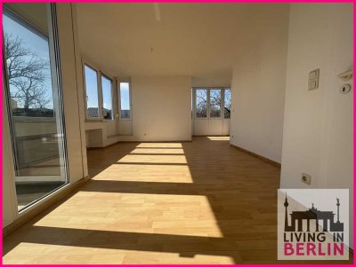Wassernähe, ein Balkon, eine Dachterrasse - Was will man mehr?