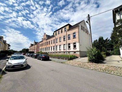 "Attraktive Kapitalanlage: Vermietete, renovierte 2-Zimmer-Wohnung mit Stellplatz und Gartennutzung"