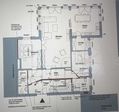 Attraktive 3-4 Zimmer Wohnung in Denkmalgeschütztem Gebäude