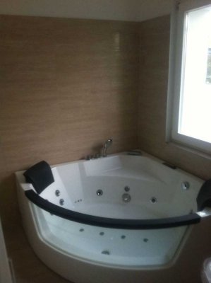 Letztes 3-Zi- Apartment-WE, sonnig,, Balkon und Fahrstuhl, Maisonette,
