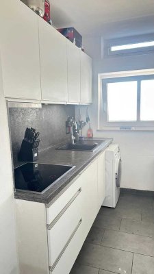 Renovierte 3-Zimmer-Whg mit Aufzug, Balkon und EBK in Stuttgart West / Zentrum