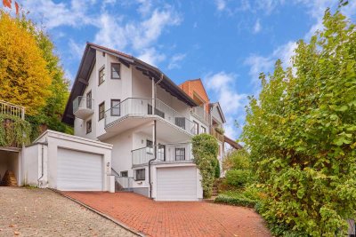 Großzügiges Wohnen mit tollem Fernblick in Top Lage