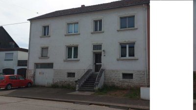 Zweifamilienhaus in Wallerfangen // Vermietet