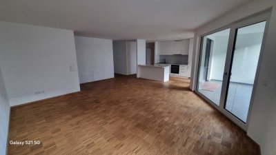 Moderne, helle 4,5-Zimmer-Wohnung mit Terrasse in ruhiger Lage – Kirchheim unter Teck