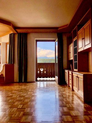 Charmante, sonnige Wohnung mit Panoramablick auf den Hahnenkamm