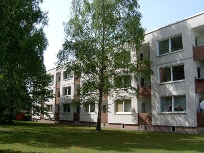 Gemütliche 1 -Zimmer-Wohnung mit Balkon und Aufzug! Laminat kann übernommen werden!