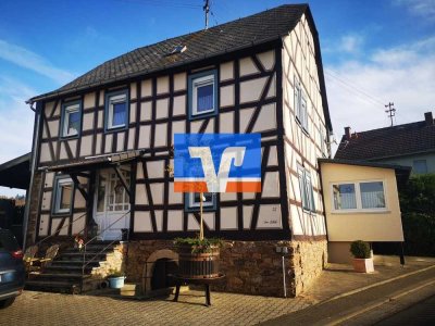 Traumhaft renovierter Altbau wartet auf Sie!