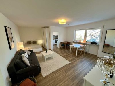 1,5 Zi.-Whg Sanierte & möblierte, Balkon, Zentr.- & FH nah