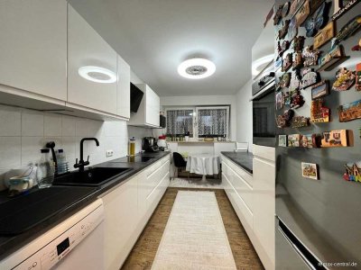 RE/MAX -  Wohnen in Germering, 3-Zimmer mit Balkon!