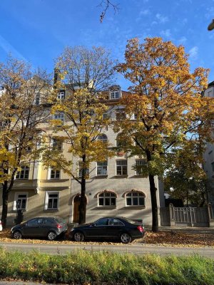 repräsentative 5 Zimmer Altbauwohnung (Kapitalanlage)