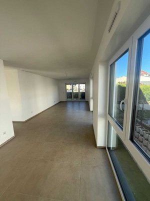 RESERVIERT freundliche 2 Zimmerwohnung im Obergeschoss mit Balkon zu verkaufen