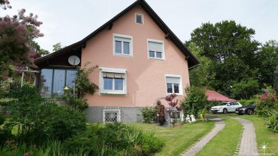 Großzügiges Haus mit viel Platz in Klagenfurt mit Garten, Garage &amp; Terrasse.