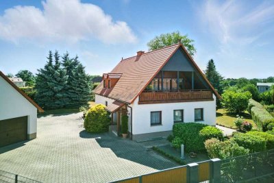 Extravagantes Einfamilienhaus mit Doppelgarage und  Garten in Draschwitz/Elsteraue zu verkaufen