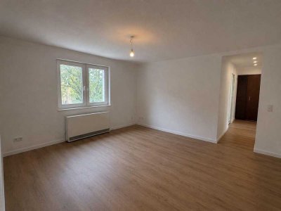 Erstbezug nach Sanierung | 4 Zimmer | 2 neue Bäder | Balkon | ca. 96 m² | Solingen- Ohligs