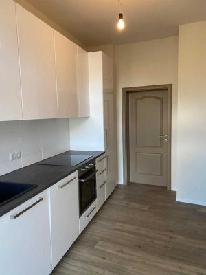 Zuhause ankommen - Ihre neue 2-Zimmer-Oase mit neuer Einbauküche wartet auf Sie