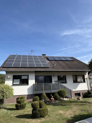 Gepflegtes Einfamilienhaus mit Pool und großem Garten in Boos/Nahe