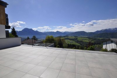 Erstbezugs-Maisonette am Gmundnerberg: Perfekte See-Bergpanorama-Lage mit 74m² Terrasse