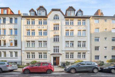 Wohnen mit Charakter – Modernisierte Altbauwohnung mit Gartenzugang in Bestlage