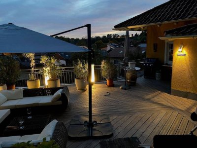 Villa mit großer Panoramadachterrasse und unverbaubarer Traumaussicht in absoluter Ruhelage (provisionsfrei)