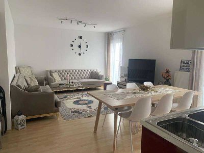 Stilvolle, modernisierte 1,5-Raum-Wohnung mit Balkon und EBK in Althengstett