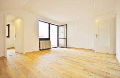 Helle, neu renovierte 2-Zimmer-DG-Wohnung mit Balkon in Neustift