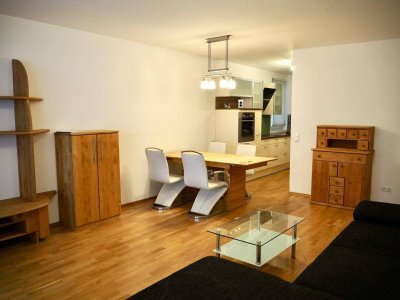 Charmante, möblierte 2-Zimmer-Wohnung mit großzügiger Loggia