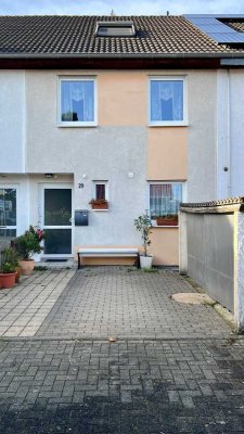 Familienfreundliches Reihenhaus mit Garten & 2 Stellplätzen in Elsdorf-Esch