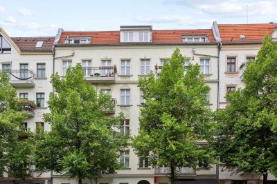 Moderne Dachgeschosswohnung mit Terrasse in urbaner Lage
